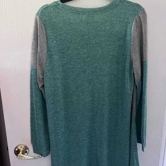 Larace Womens long sleeve tunic green gray size 2X cozy relaxed color block - Picture 5 of 7